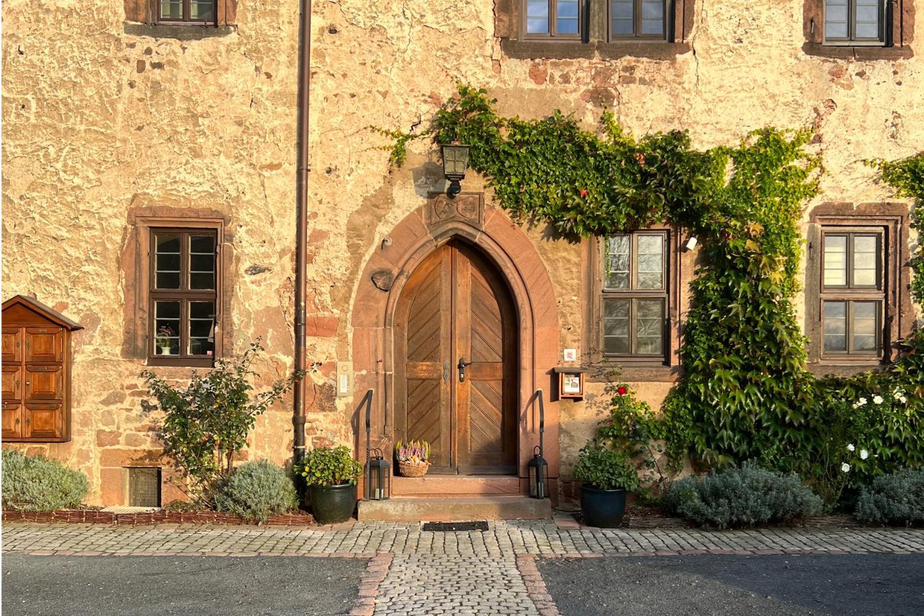Graefin Anna - Design-Apartment In Der Historischen Hinterburg Schlitz - Nahe Fulda Und Bad Hersfeld Exterior photo